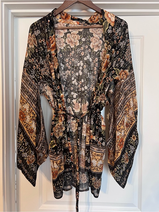 spell & the gypsy Tops - Spell Kimono Black with Tan & Cream Flower